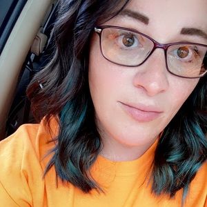 Meet your Posher, Emily